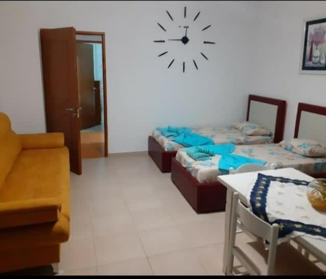 Apartments Denis Εξαμίλιο Εξωτερικό φωτογραφία